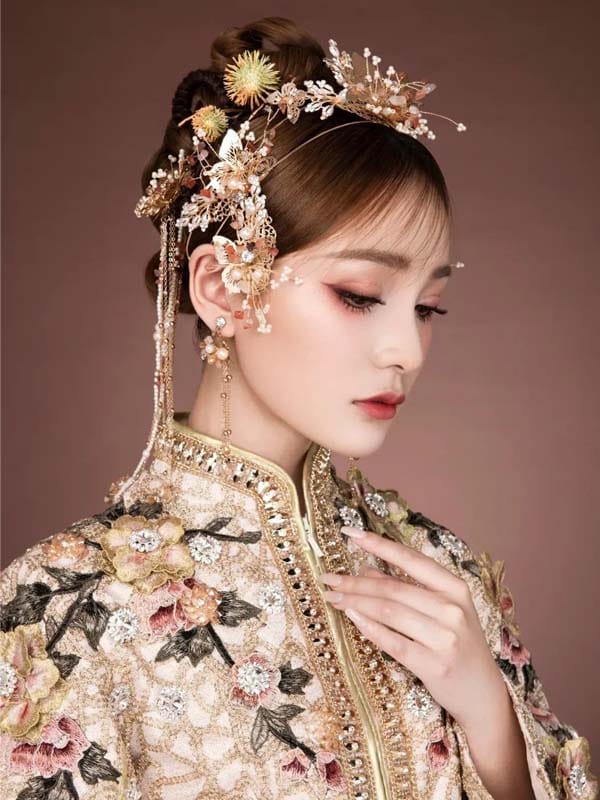 6 mẹo trang điểm cô dâu mặt vuông "cực cháy" - 30 co-dau-trung-hoa