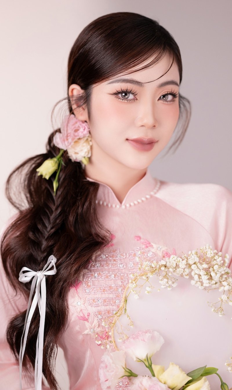 10+ Tone Makeup, Trang điểm cô dâu mặt tròn đẹp - 66 10+ Tone Makeup, Trang điểm cô dâu mặt tròn đẹp - 65