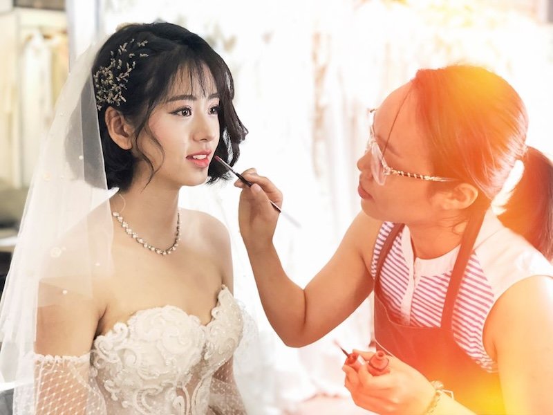10+ Kiểu makeup, Trang điểm cô dâu tóc ngắn đẹp - 38 10+ Kiểu makeup, Trang điểm cô dâu tóc ngắn đẹp - 37