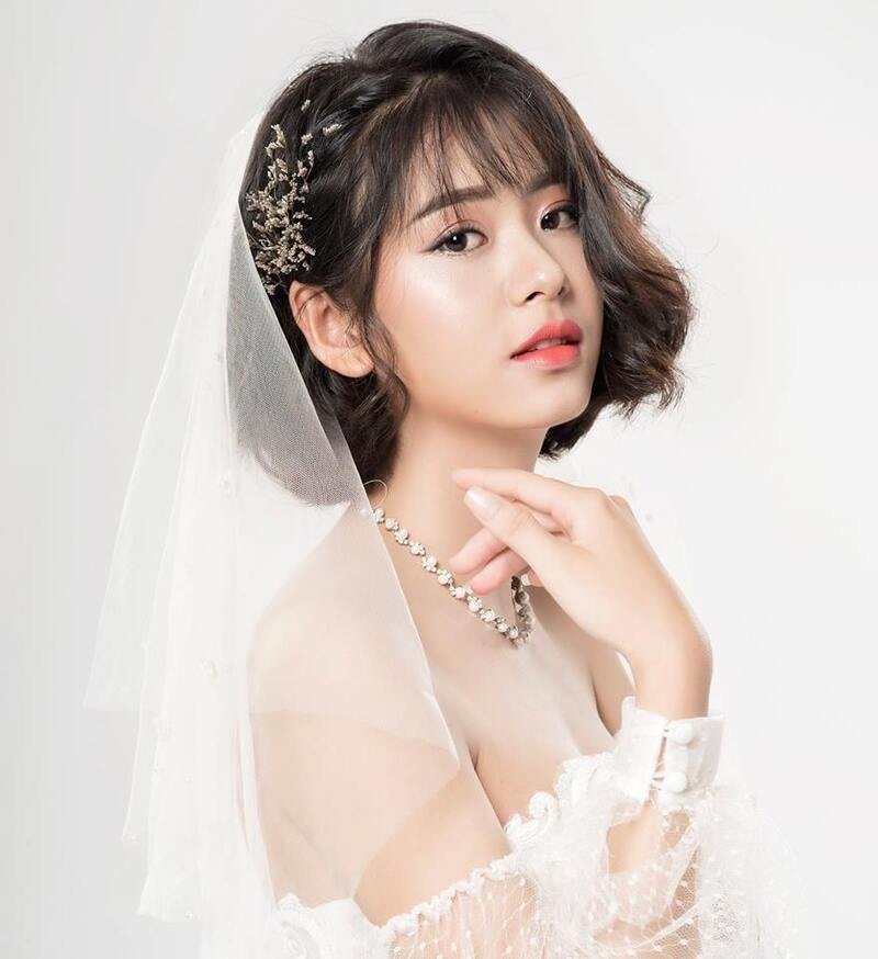 10+ Kiểu makeup, Trang điểm cô dâu tóc ngắn đẹp - 44 10+ Kiểu makeup, Trang điểm cô dâu tóc ngắn đẹp - 43