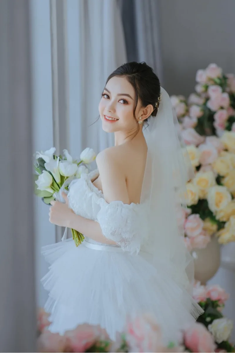 10+ Kiểu Makeup, Trang điểm cô dâu nhẹ nhàng tự nhiên - 27