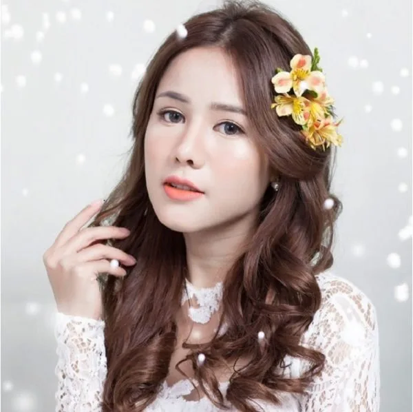 Top 10 Kiểu Tóc Cô Dâu Mặt Tròn Siêu Hot Gần Đây - 35