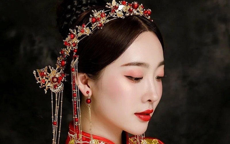 10+ Kiểu Makeup, Trang điểm phong cách cổ điển đẹp - 36 10+ Kiểu Makeup, Trang điểm phong cách cổ điển đẹp - 35