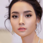 6 Cách trang điểm dự tiệc ban ngày lung linh