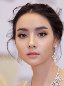 6 Cách trang điểm dự tiệc ban ngày lung linh - 17