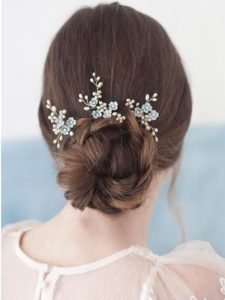 Bật Mí 5 Kiểu Tóc Cho Cô Dâu Mặt Trái Xoan - 9