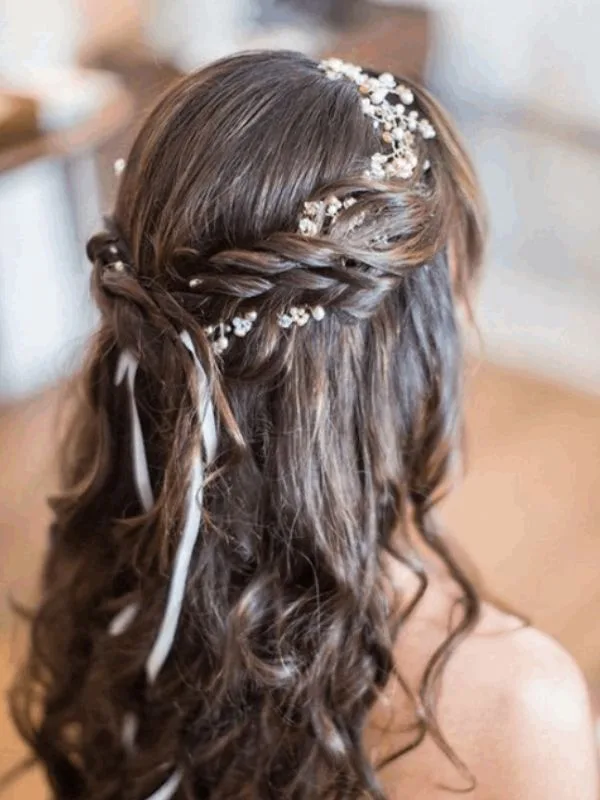 6 Kiểu Tóc Cho Cô Dâu Mặt Gầy Tỏa Sáng - 62