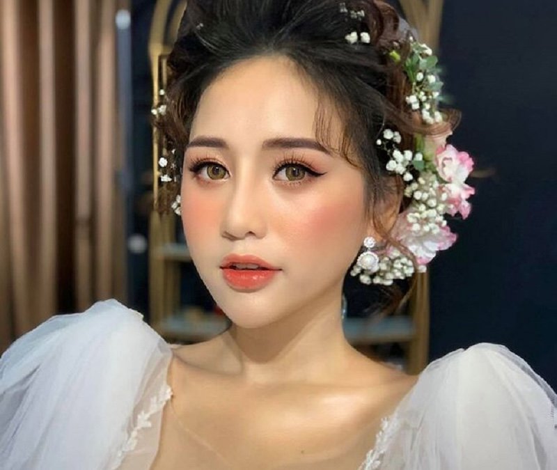 10+ Kiểu Trang điểm, Makeup Cô Dâu Tone Đỏ - 42 10+ Kiểu Trang điểm, Makeup Cô Dâu Tone Đỏ - 41