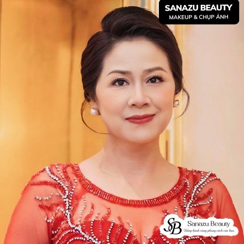 book makeup tại nhà giá bao nhiêu