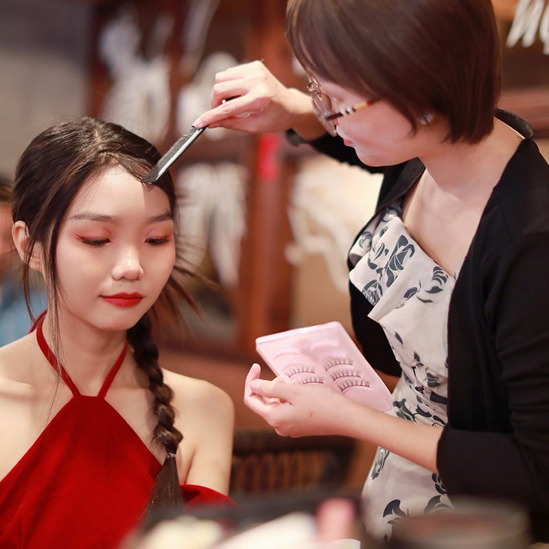 [Báo giá] Makeup, trang điểm Quận 12 tại nhà - 57