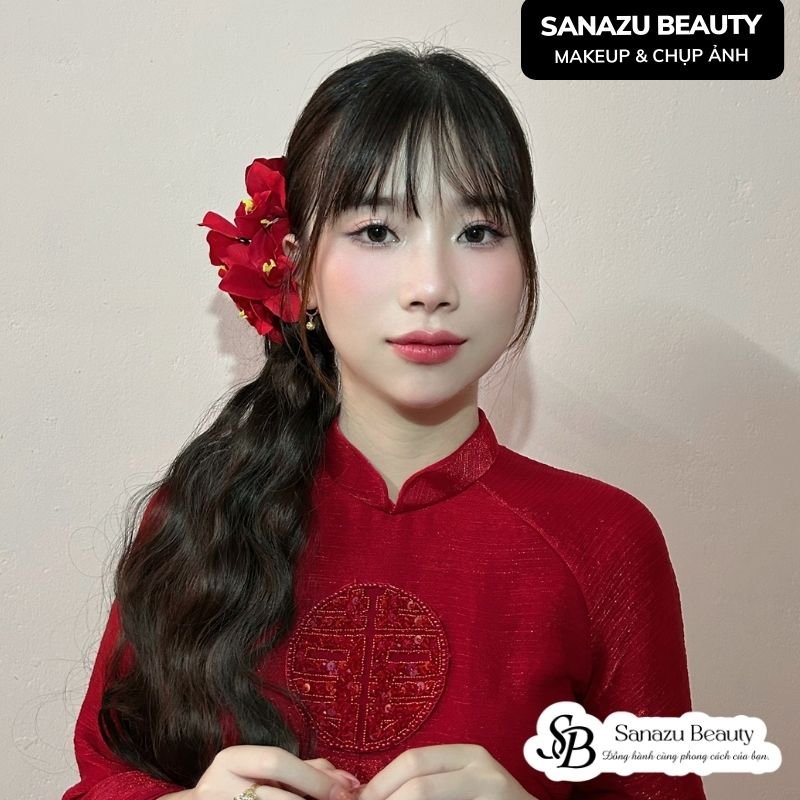 giá trang điểm cô dâu ngày cưới