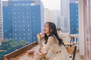 [Bí Quyết] Cách chụp ảnh ở quán cafe đẹp - 3