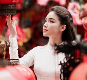 Dịch vụ trang điểm đi chơi Trung Thu tại Sanazu Beauty