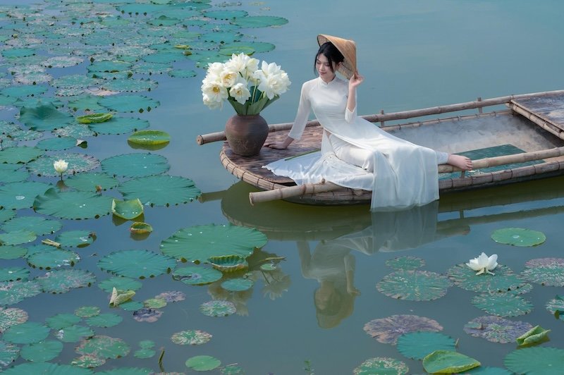 [Bảng Giá] Chụp ảnh áo dài, Tạo dáng chụp hình áo dài - 31